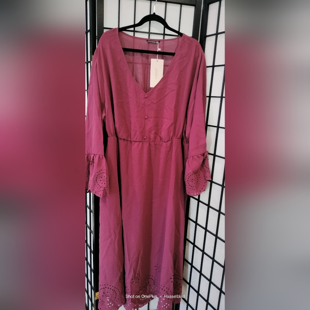 Solid Bell Sleeve Button Dress Size 22/24 - Picture 3 of 8